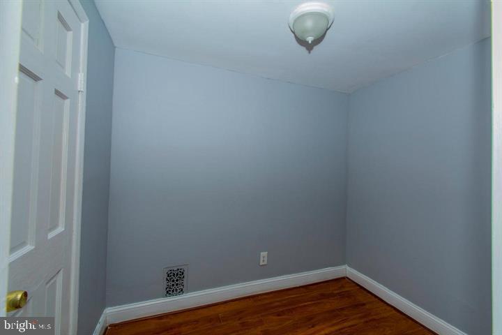 MILL HILL - Residential