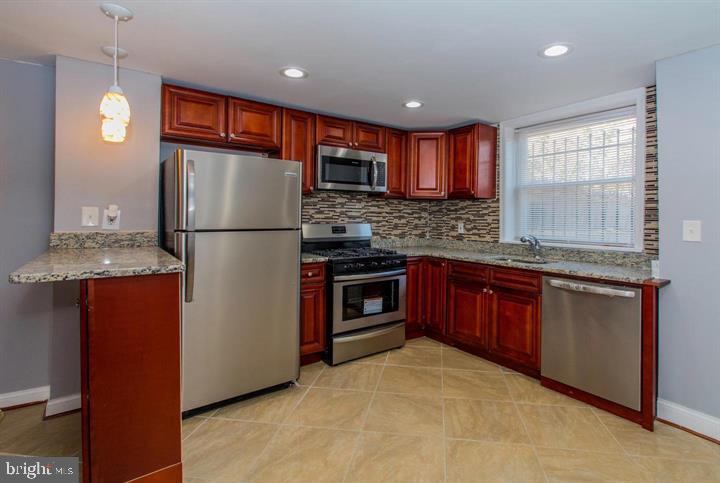 MILL HILL - Residential