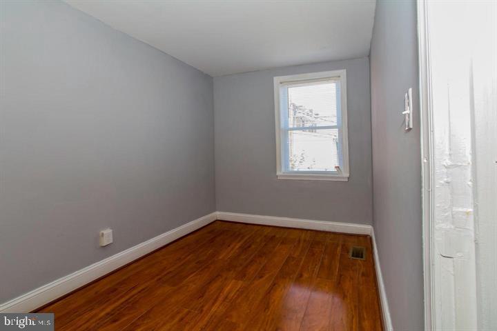 MILL HILL - Residential