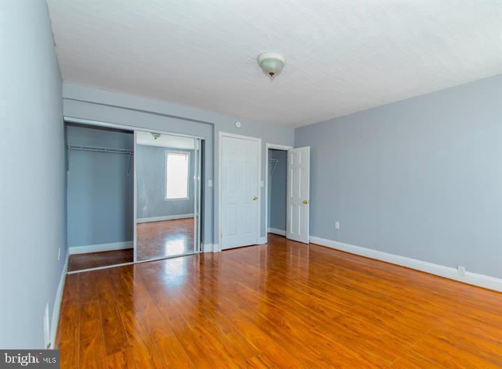 MILL HILL - Residential