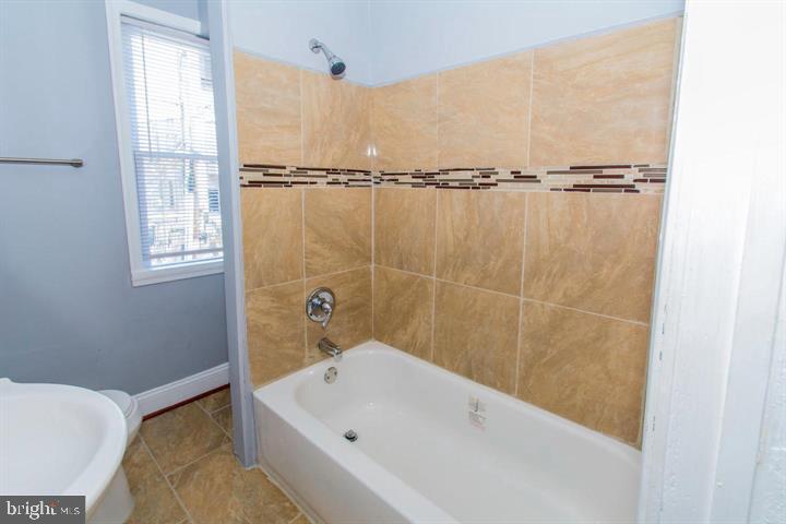 MILL HILL - Residential