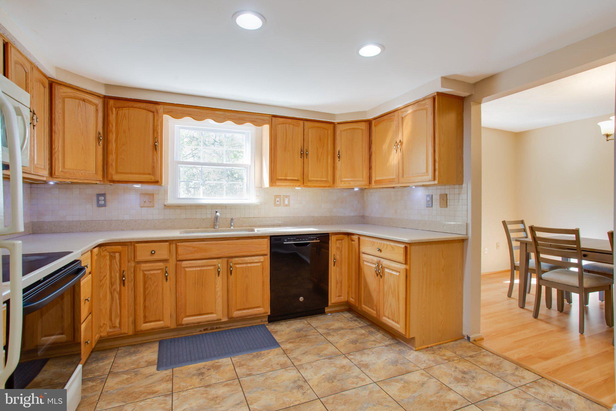 DORCHESTER - ST. CHARLES - Residential