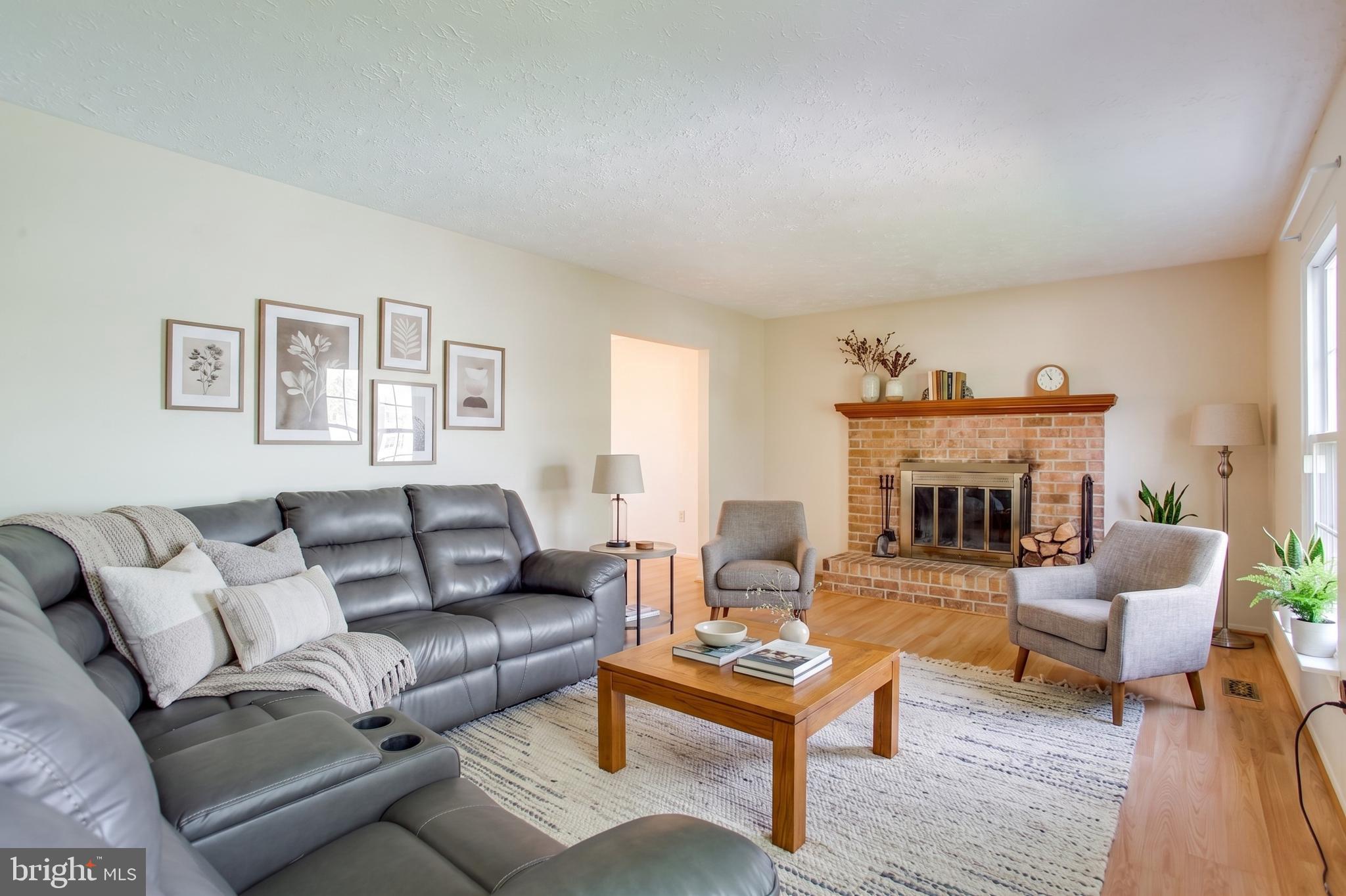 DORCHESTER - ST. CHARLES - Residential