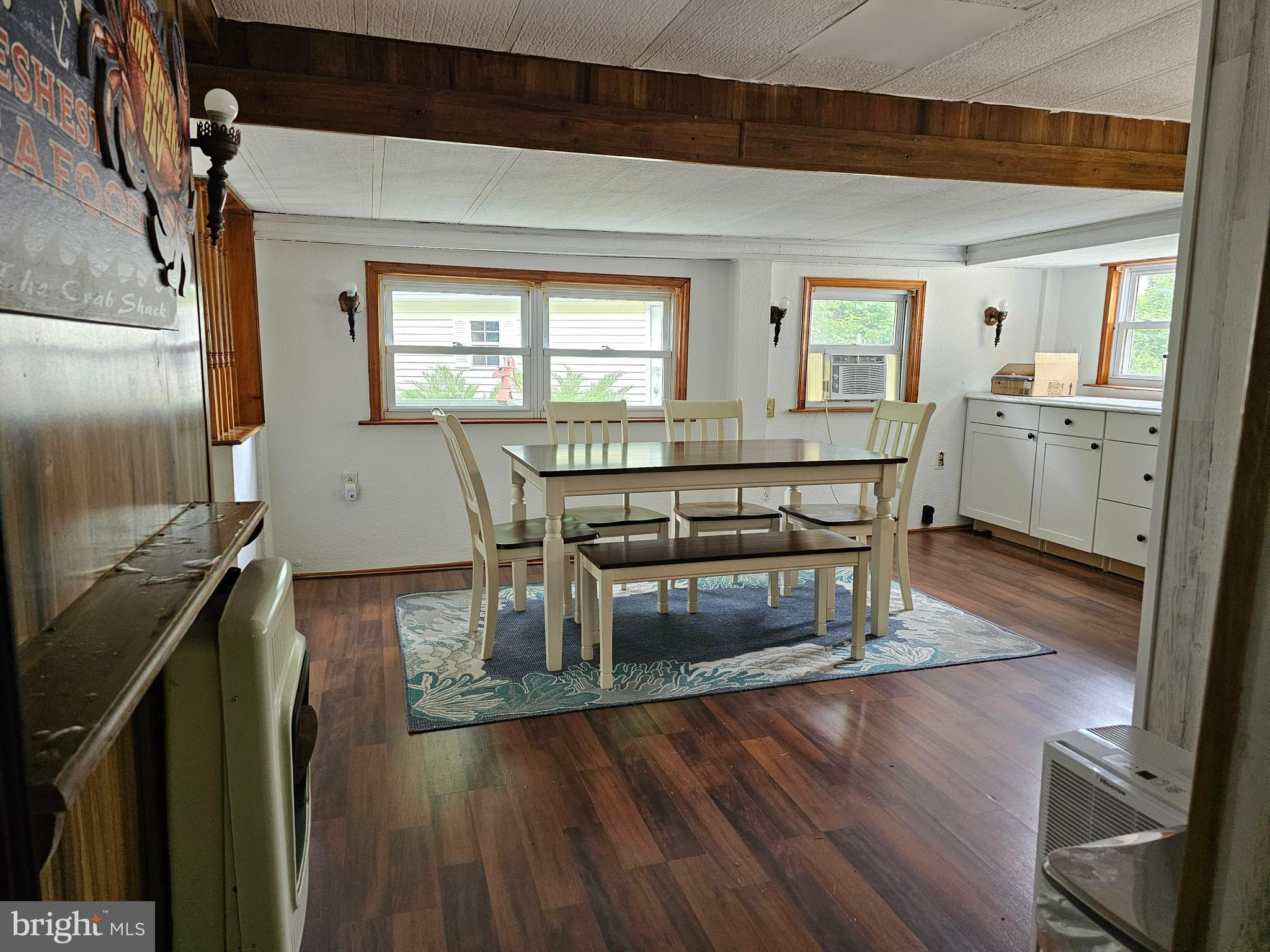 INDIAN ACRES - Residential