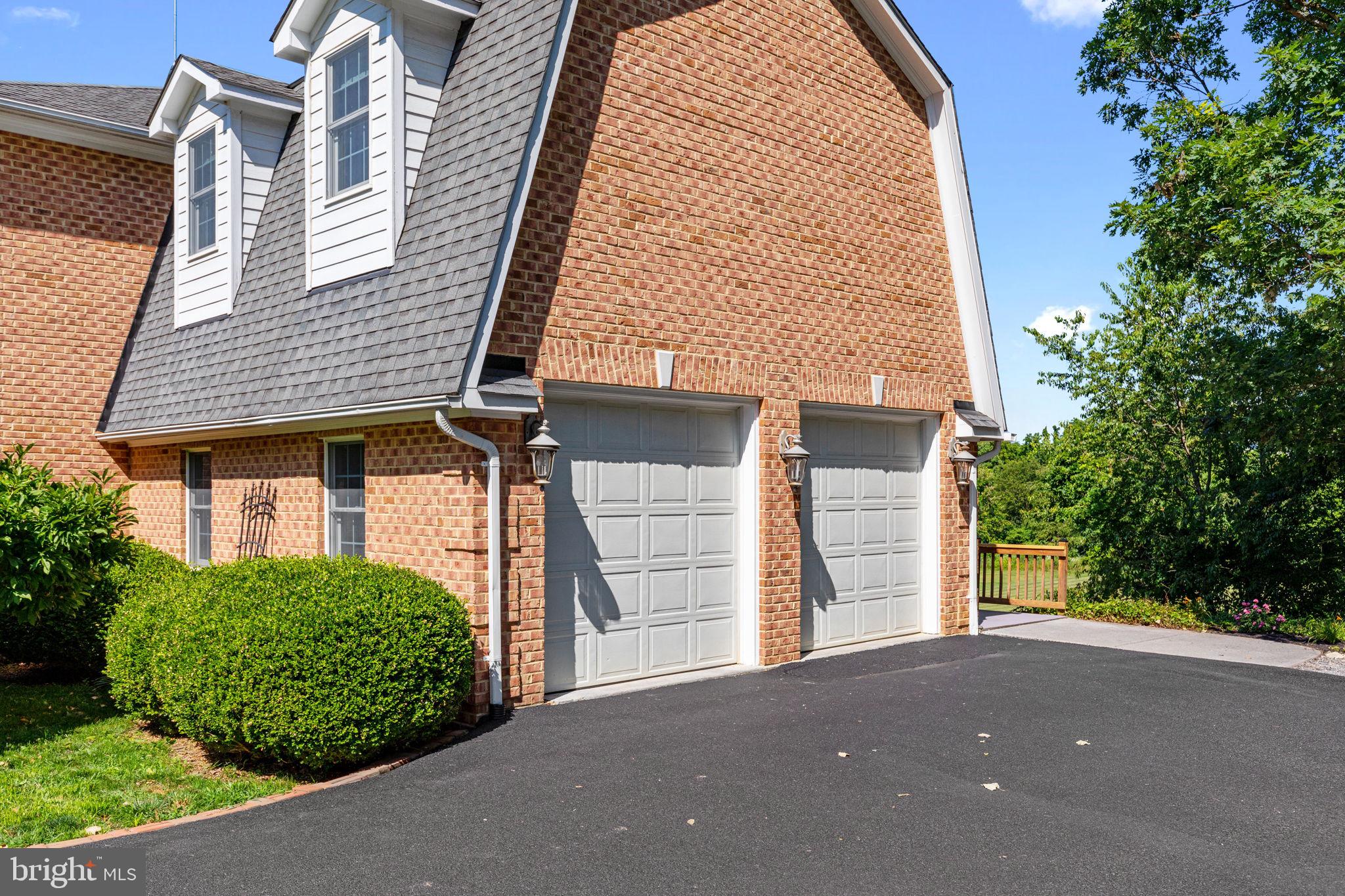 QUAKER HILL - Residential