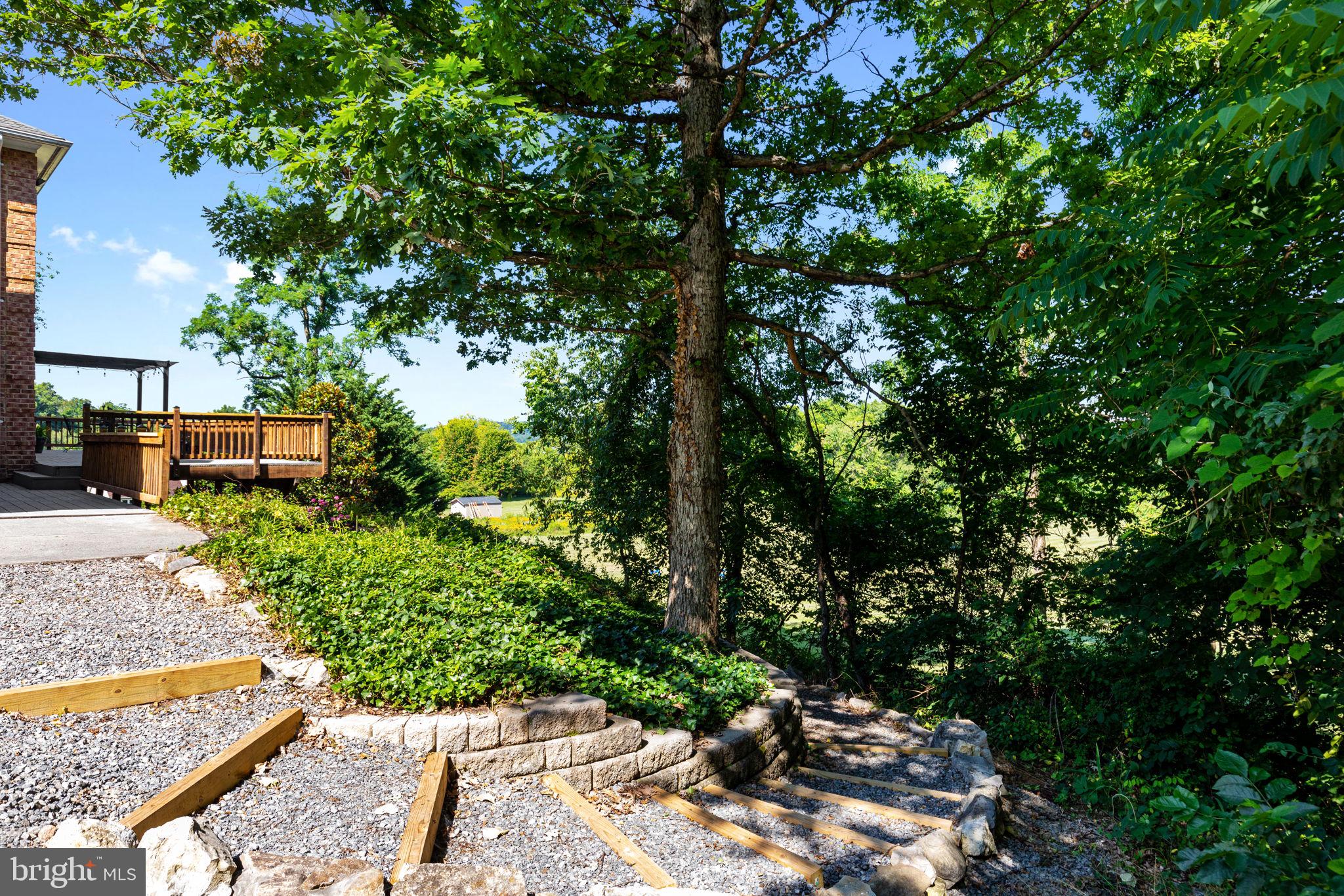 QUAKER HILL - Residential