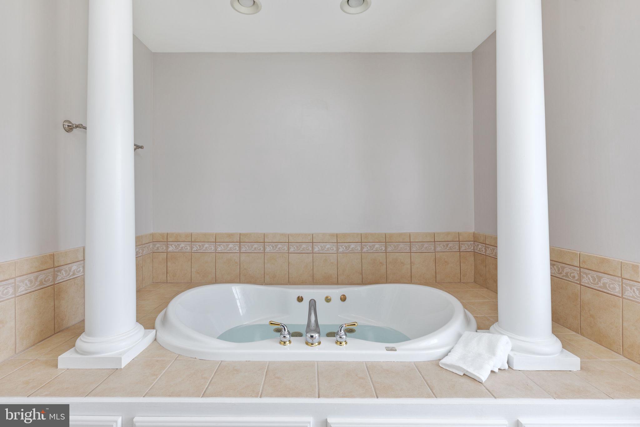 QUAKER HILL - Residential