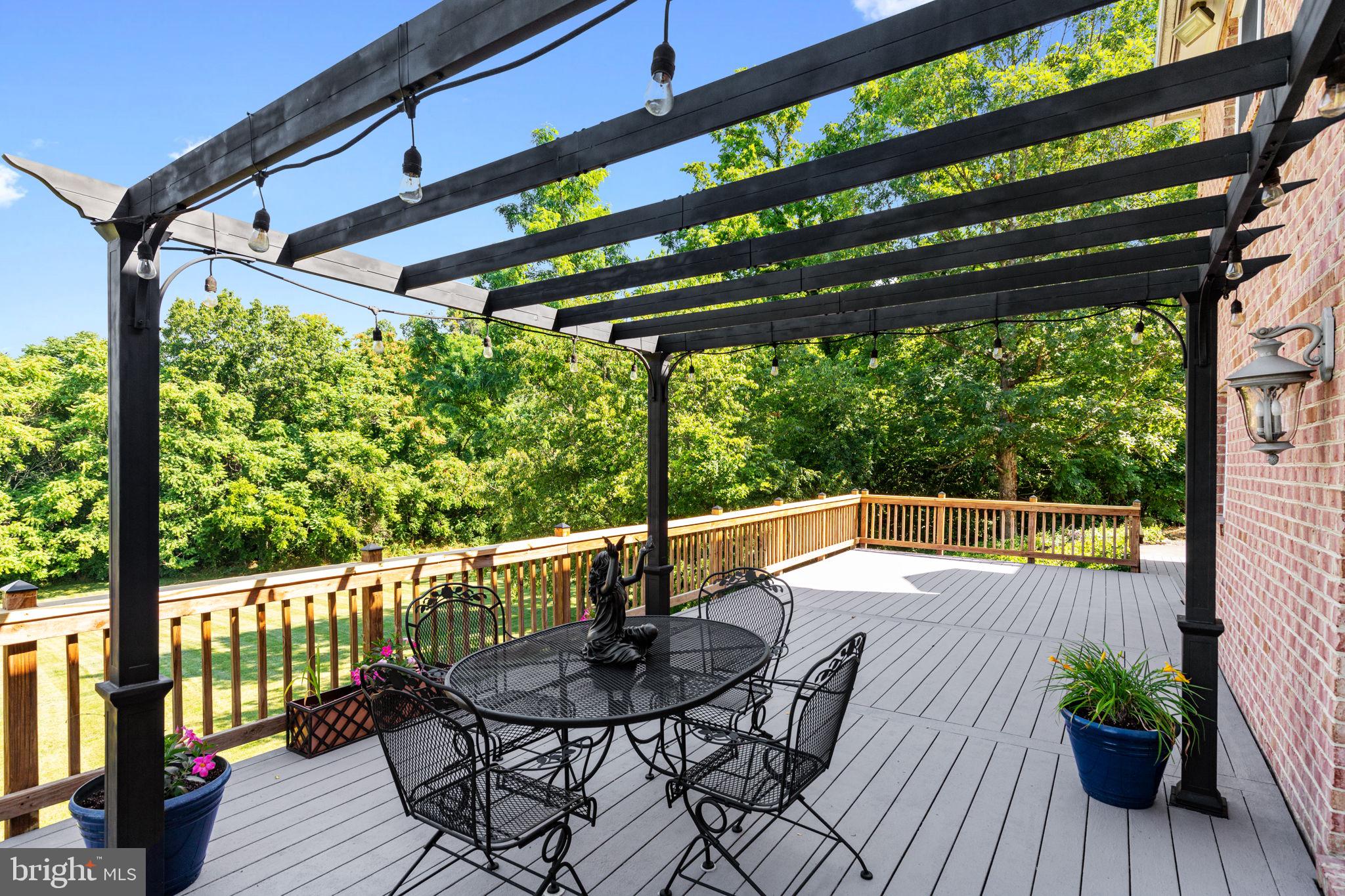 QUAKER HILL - Residential