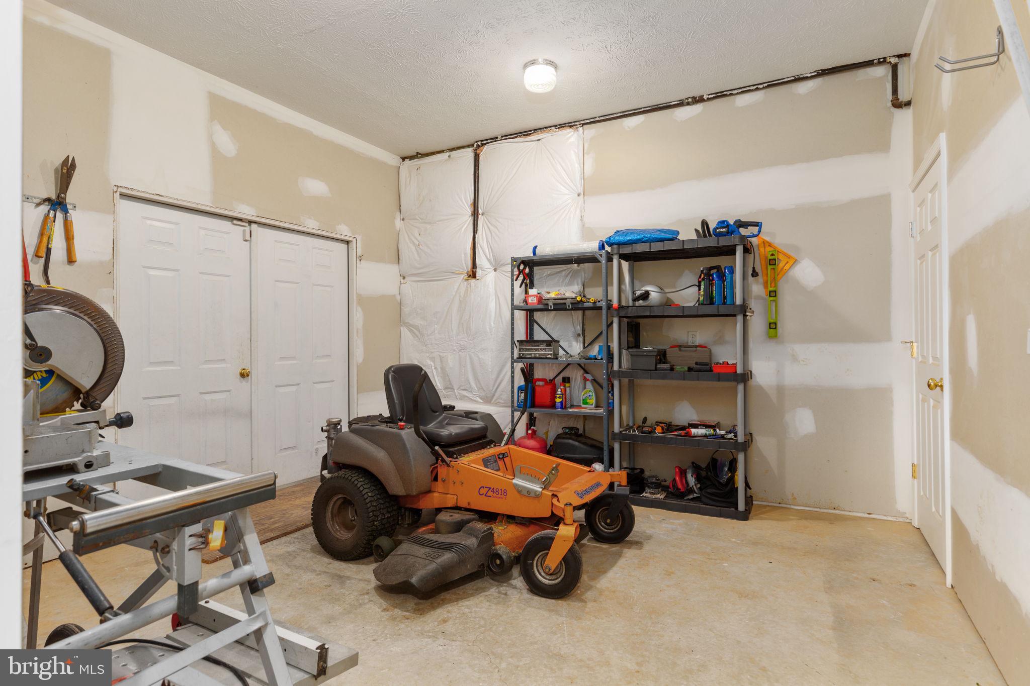 QUAKER HILL - Residential