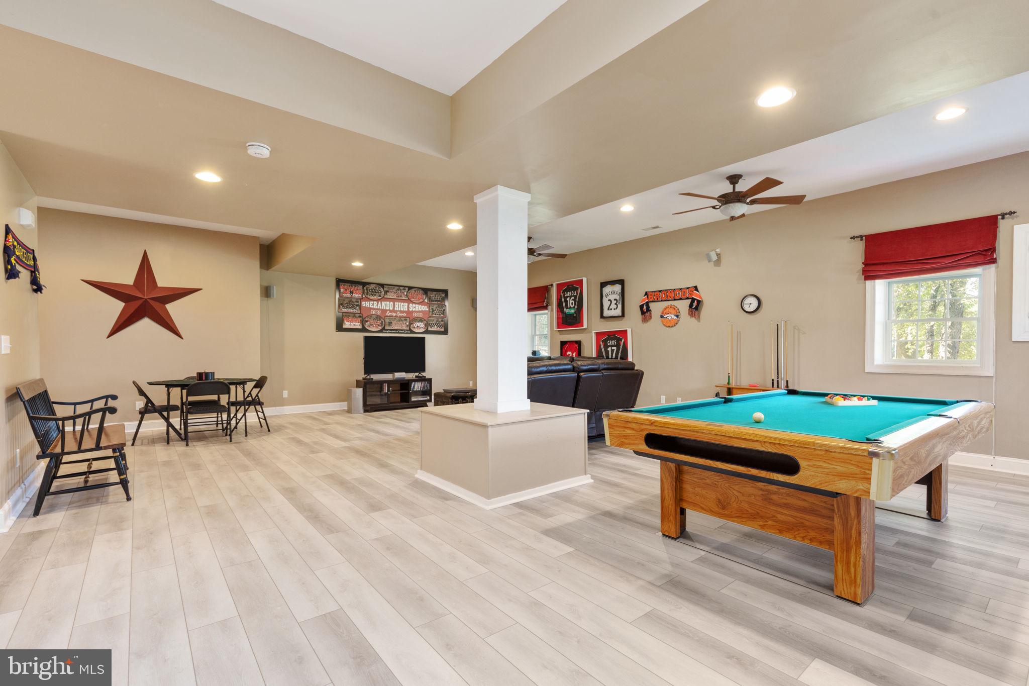 QUAKER HILL - Residential