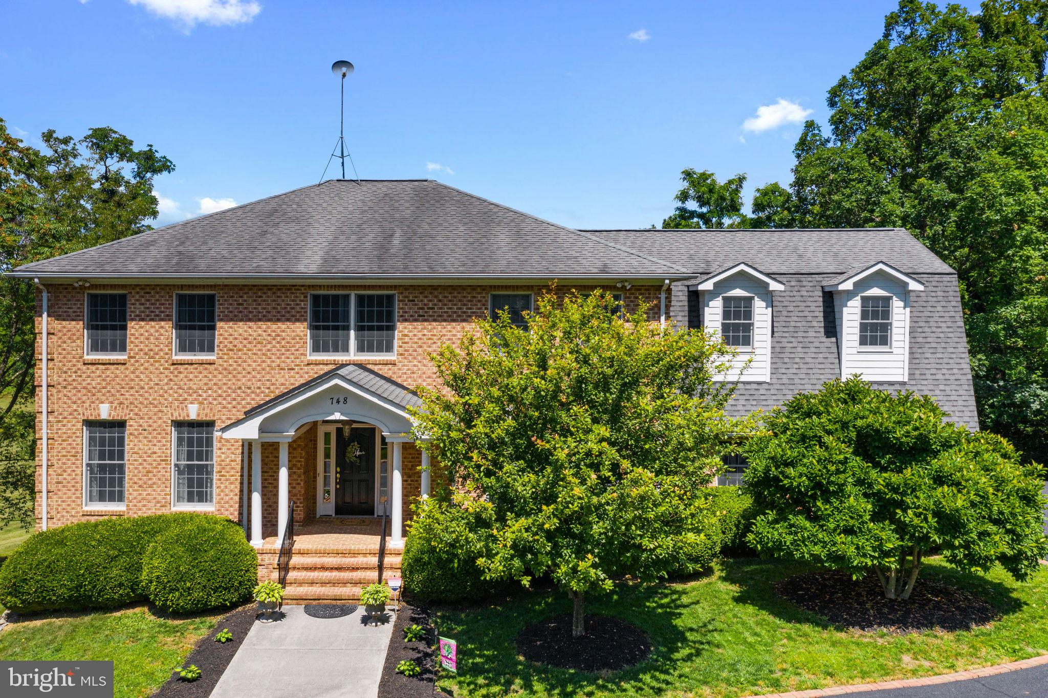 QUAKER HILL - Residential