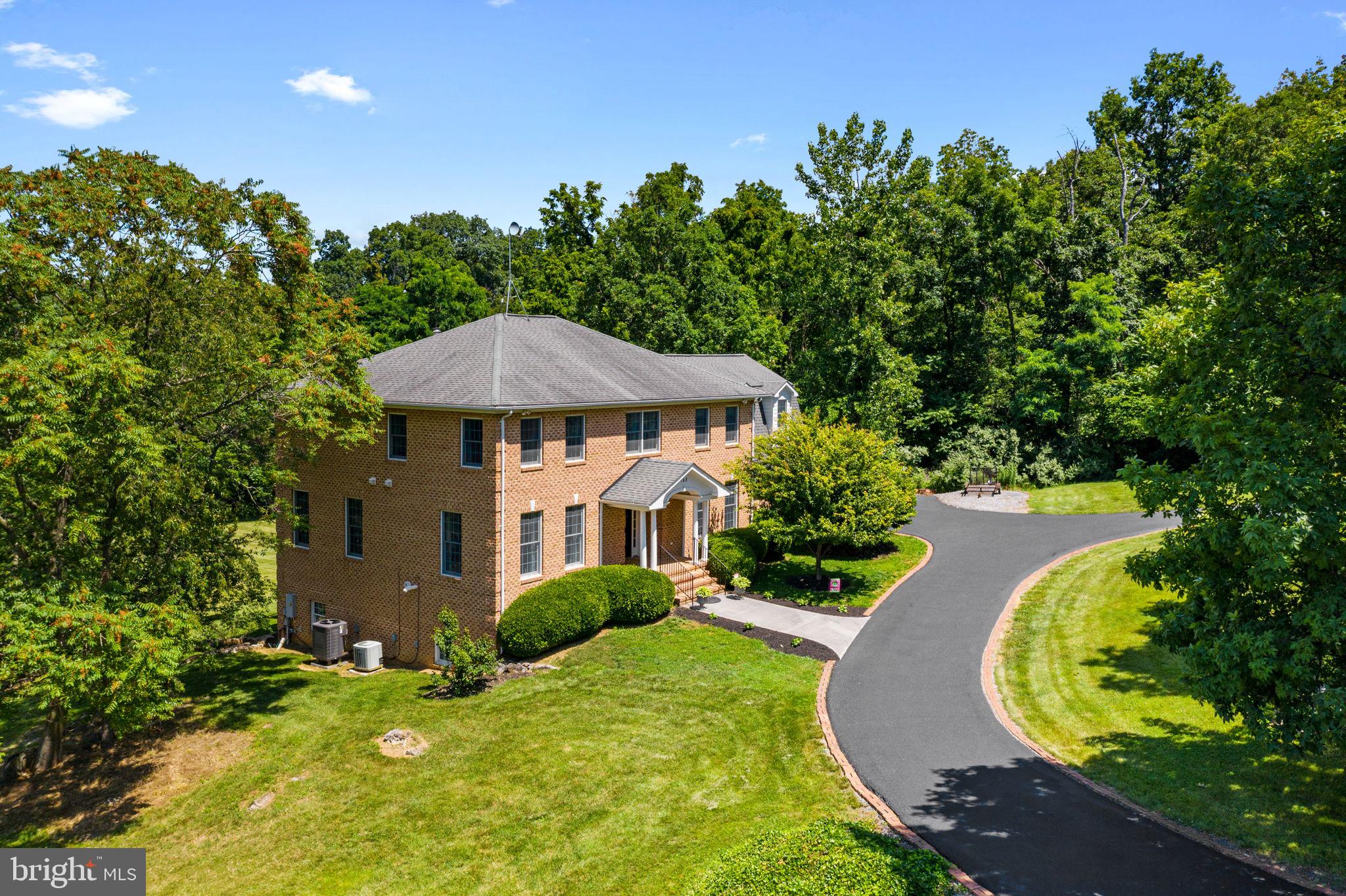 QUAKER HILL - Residential