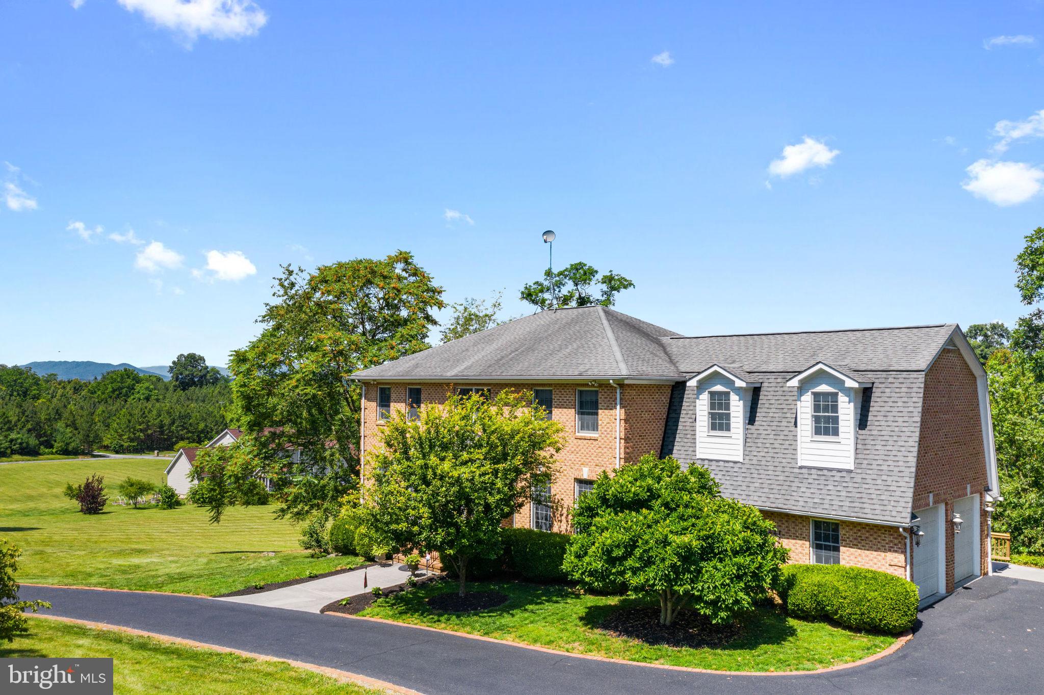 QUAKER HILL - Residential