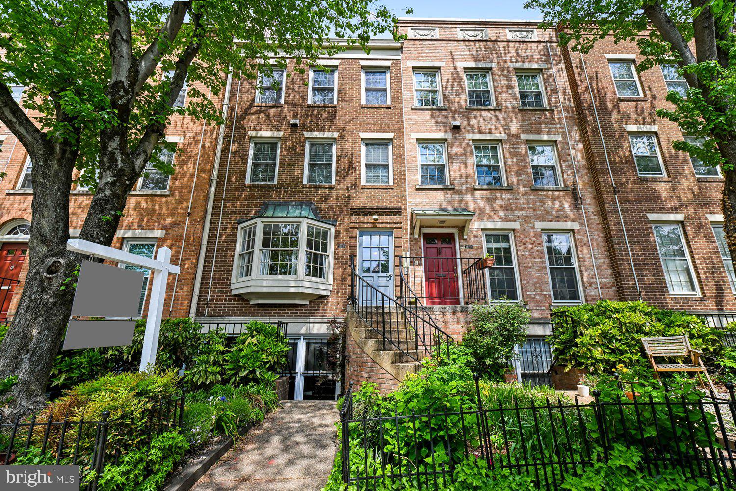 1953 CALVERT STREET NW D