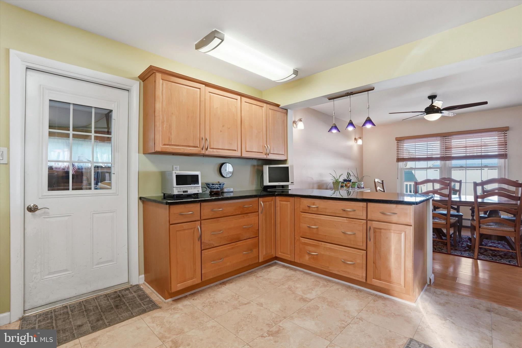 SNOWBALL GATE - Residential