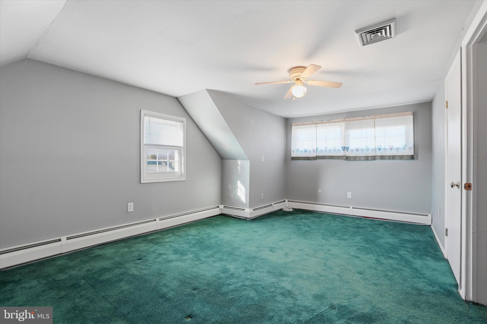 SNOWBALL GATE - Residential