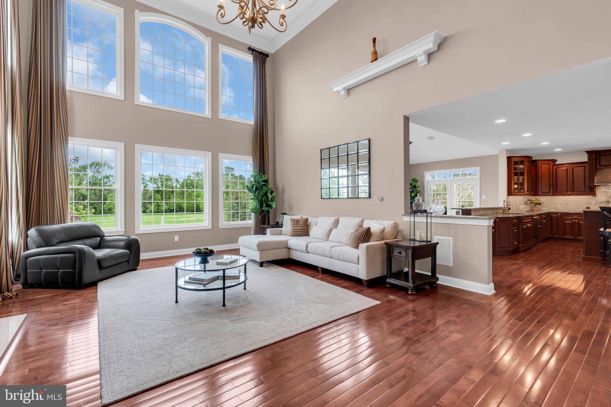 4 RIDGEVIEW WAY