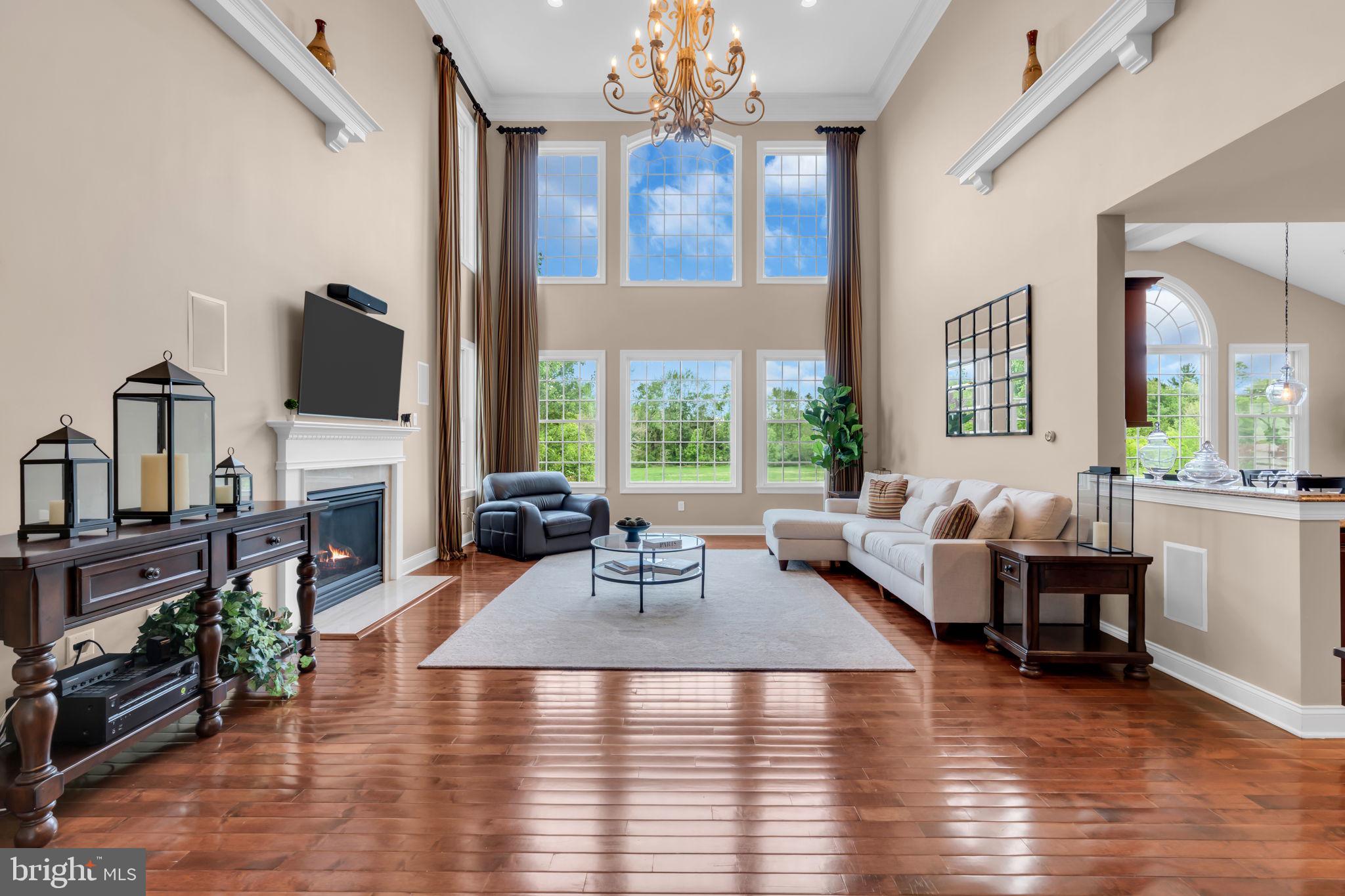4 RIDGEVIEW WAY