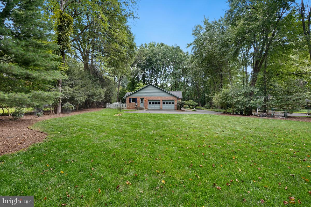 WAPLES MILL ESTATES - Residential