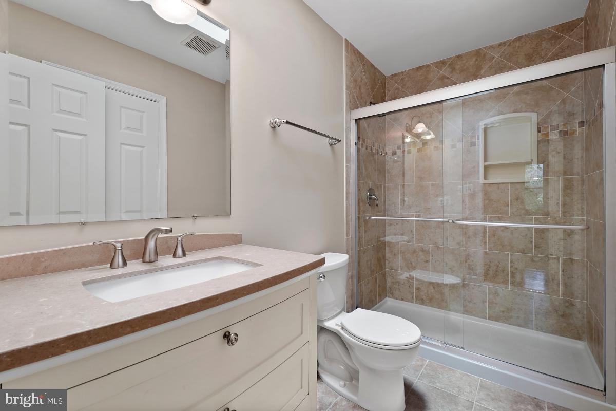 WAPLES MILL ESTATES - Residential