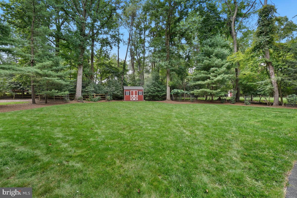 WAPLES MILL ESTATES - Residential