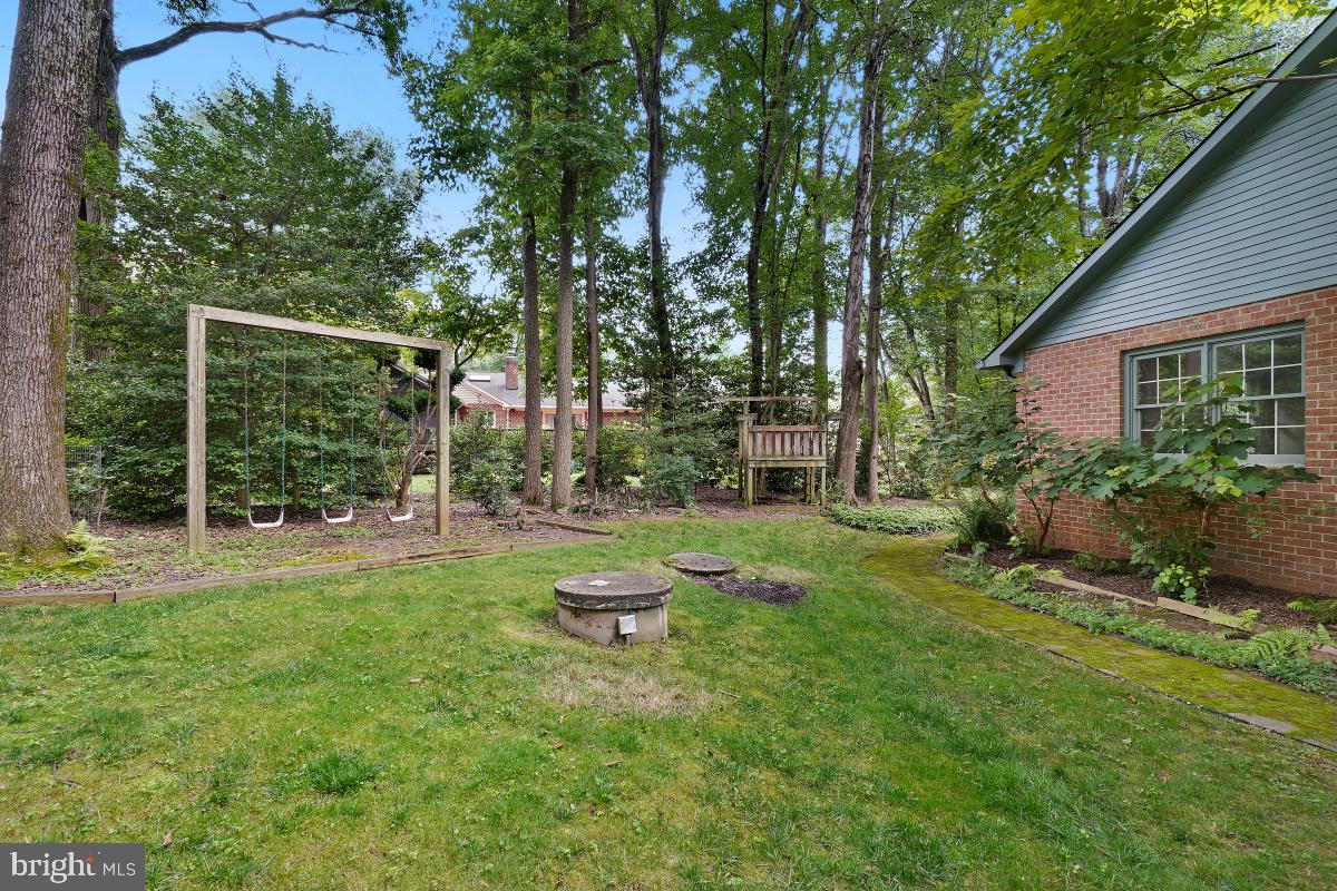 WAPLES MILL ESTATES - Residential