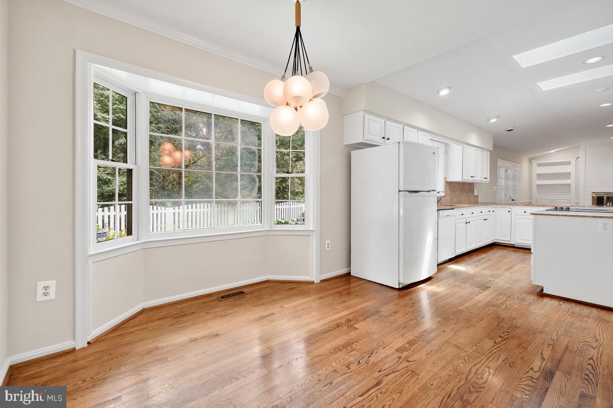 WAPLES MILL ESTATES - Residential