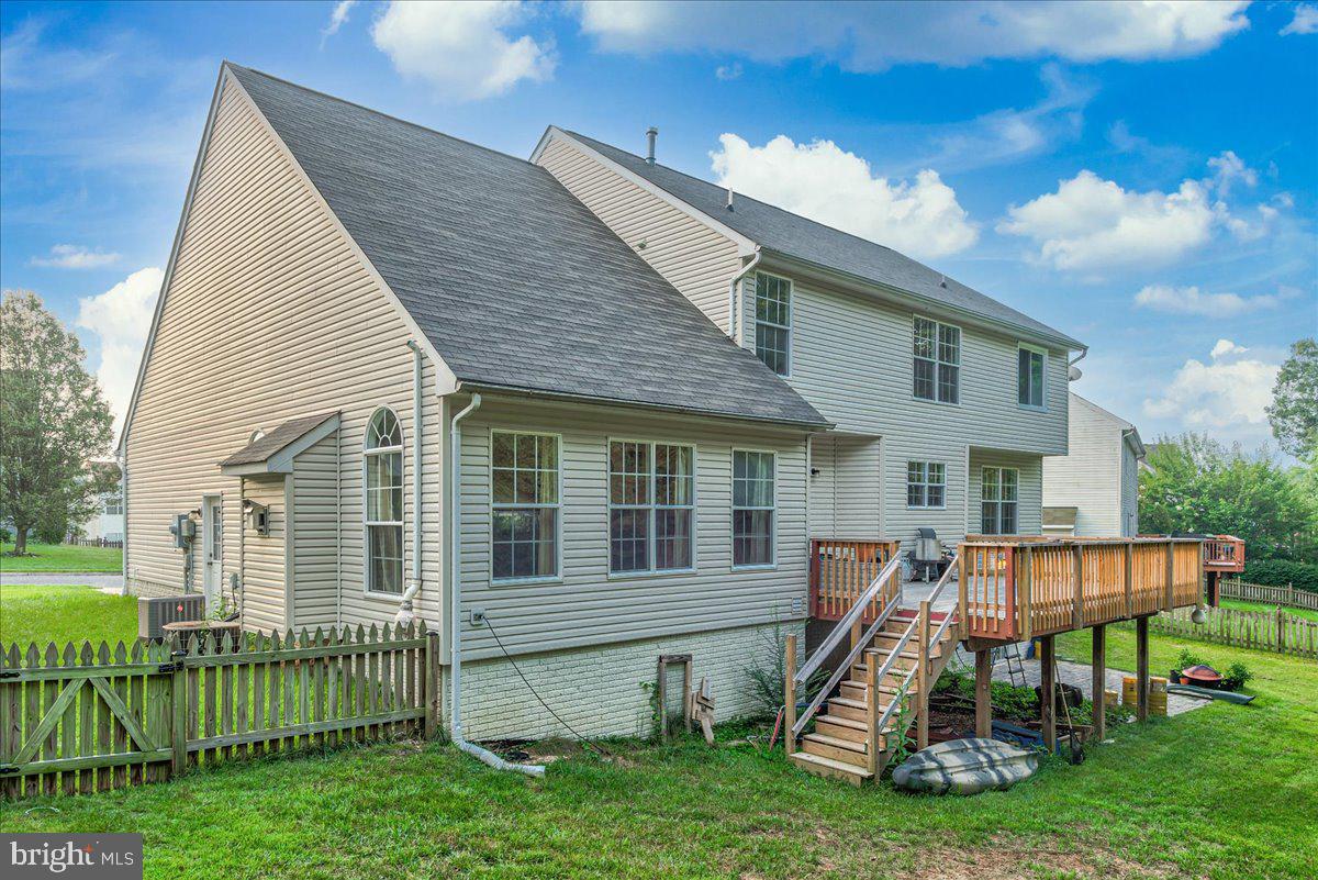 LEE'S CROSSING - Residential