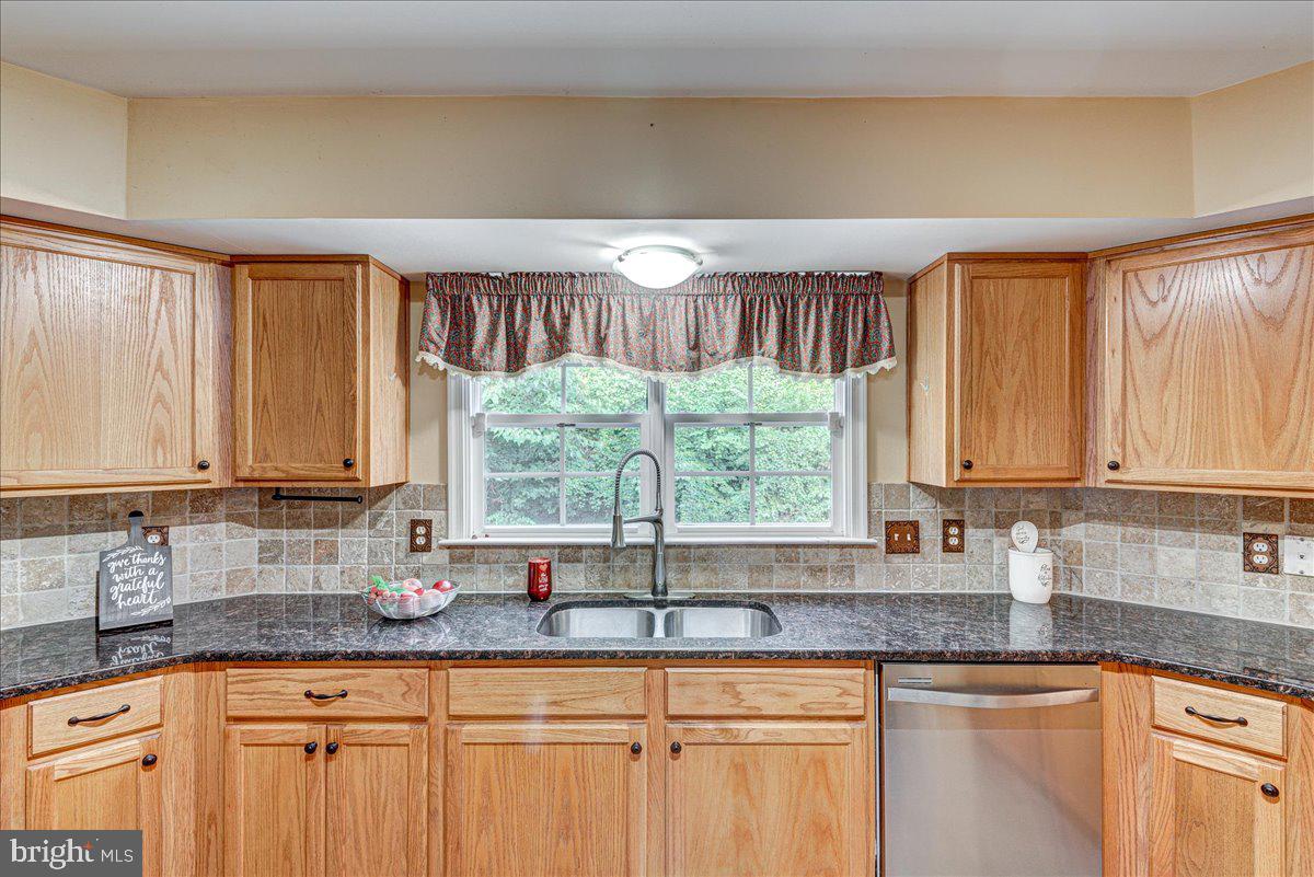 LEE'S CROSSING - Residential