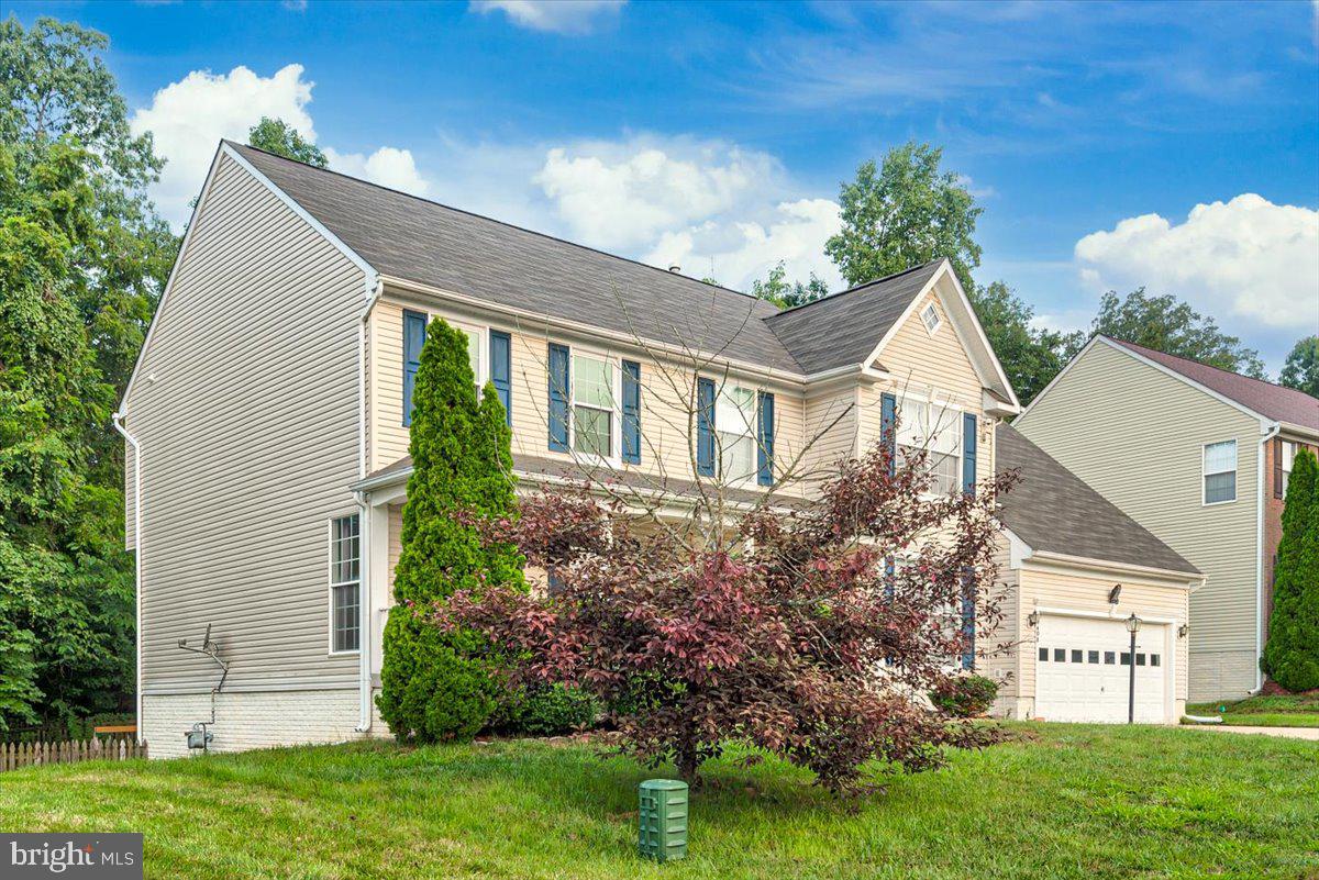 LEE'S CROSSING - Residential