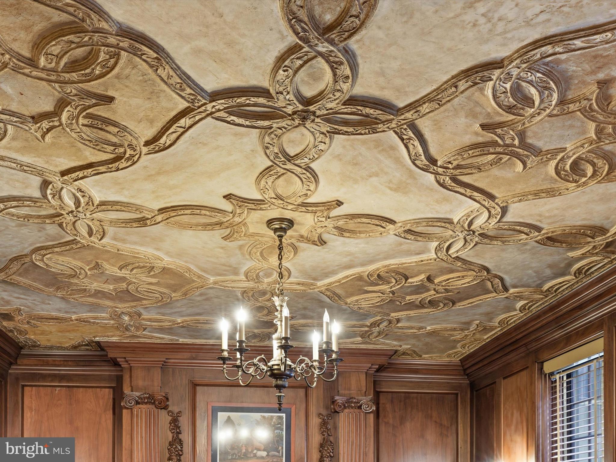 CENTRAL BUSINESS DISTRICT - Commercial Sale