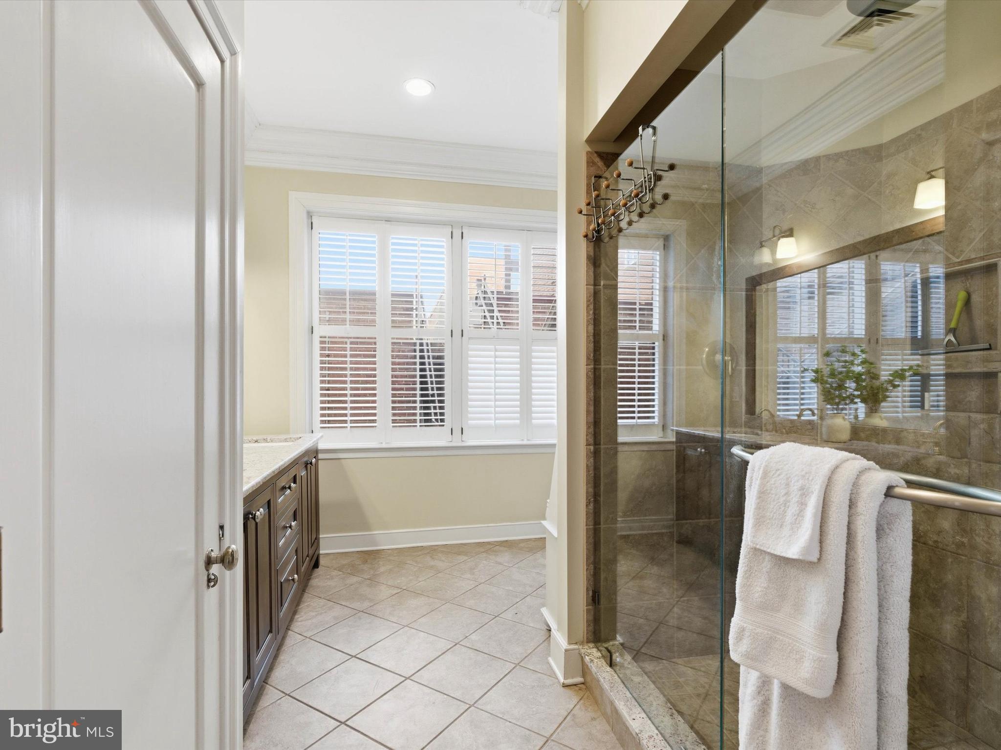 CENTRAL BUSINESS DISTRICT - Commercial Sale