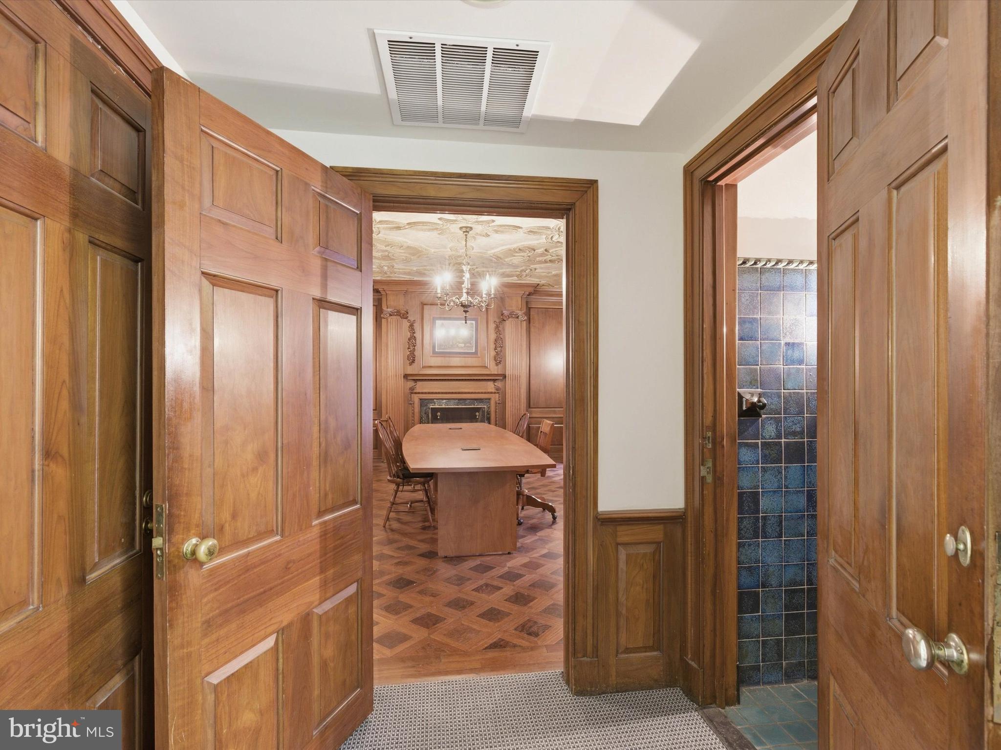 CENTRAL BUSINESS DISTRICT - Commercial Sale