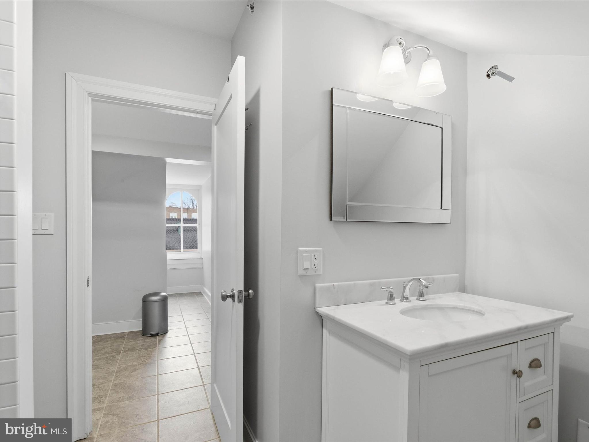 CENTRAL BUSINESS DISTRICT - Commercial Sale