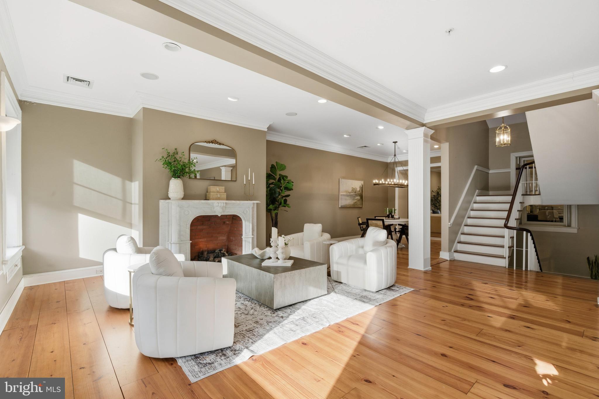 CENTRAL BUSINESS DISTRICT - Commercial Sale