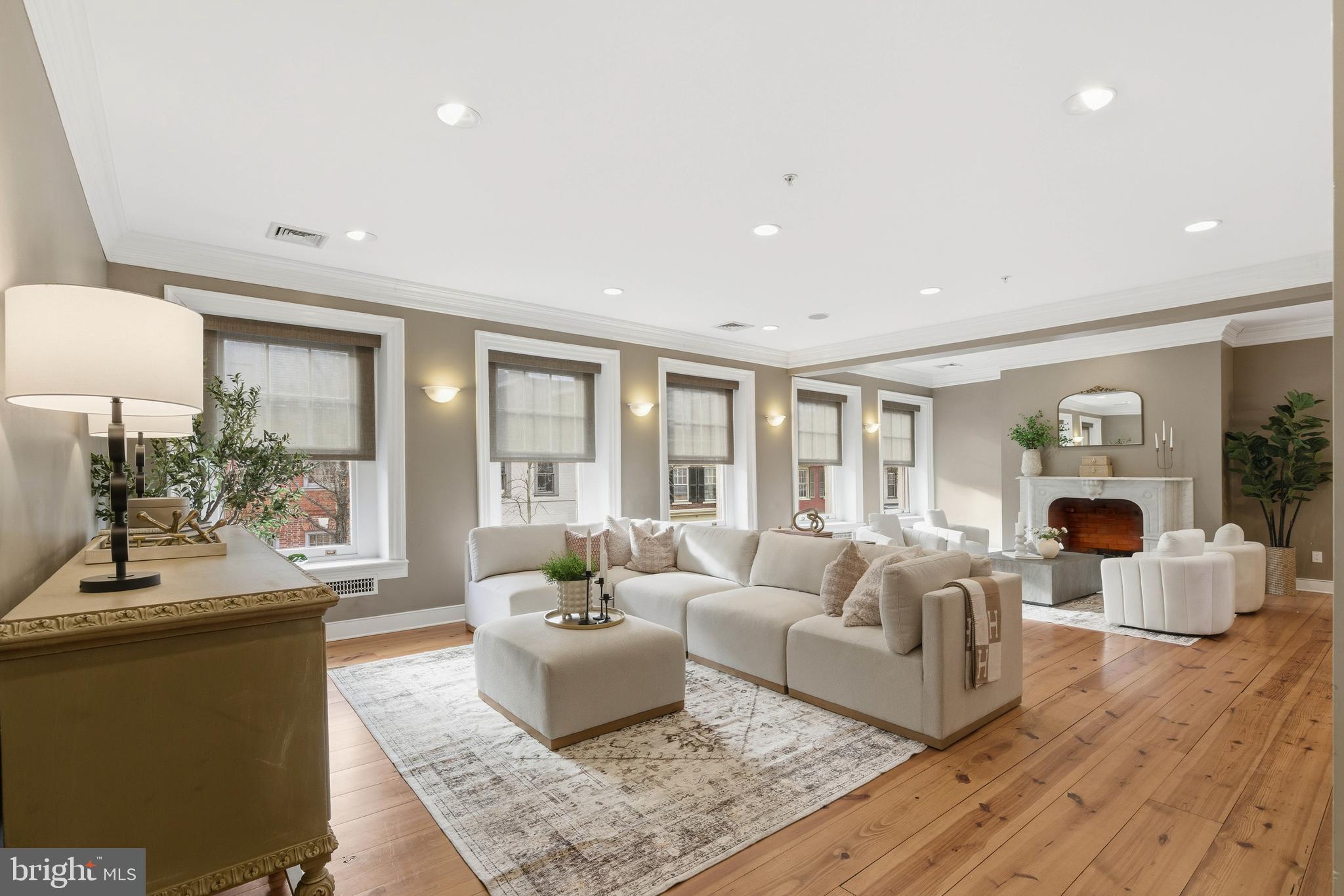 CENTRAL BUSINESS DISTRICT - Commercial Sale