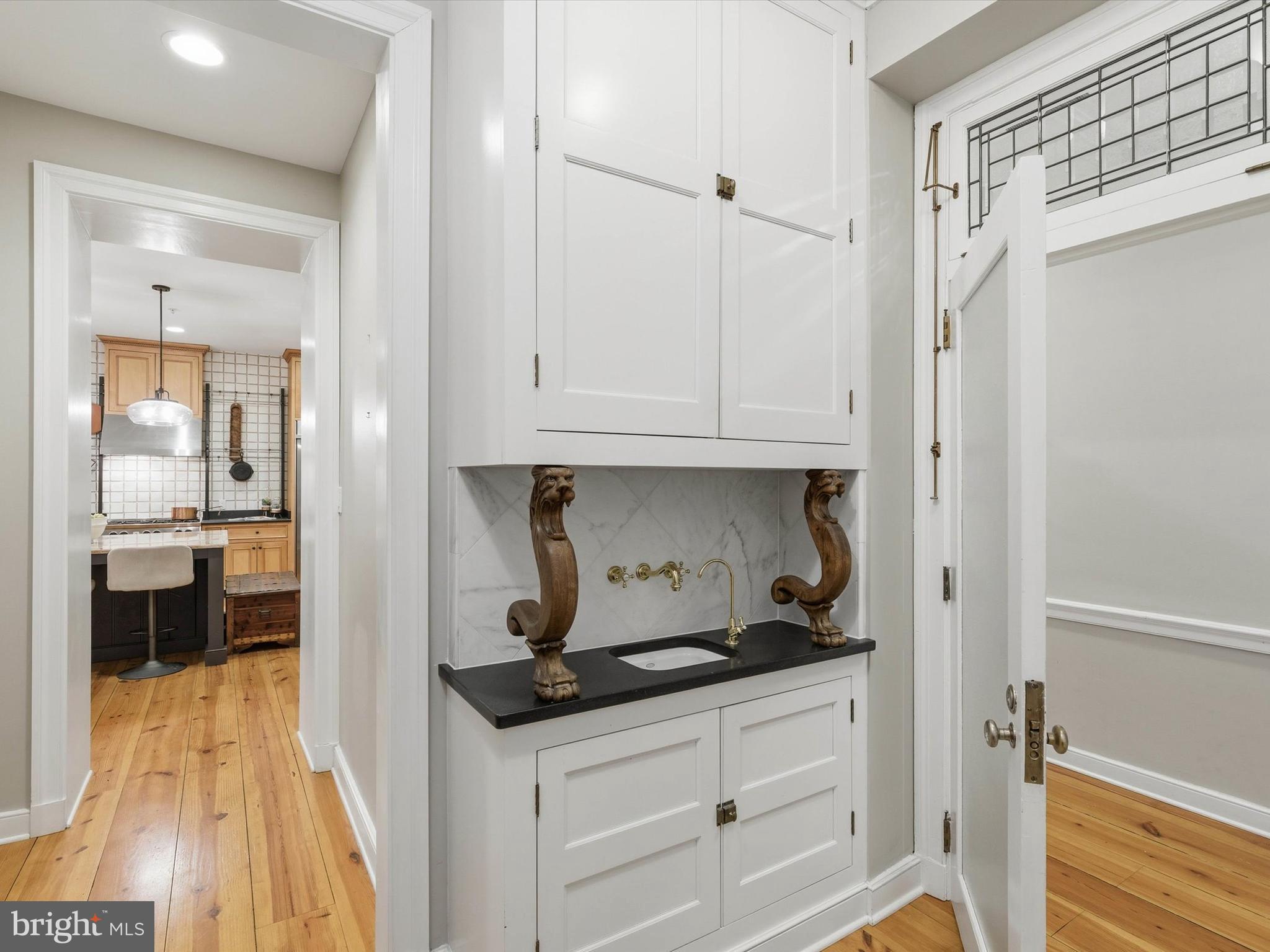 CENTRAL BUSINESS DISTRICT - Commercial Sale