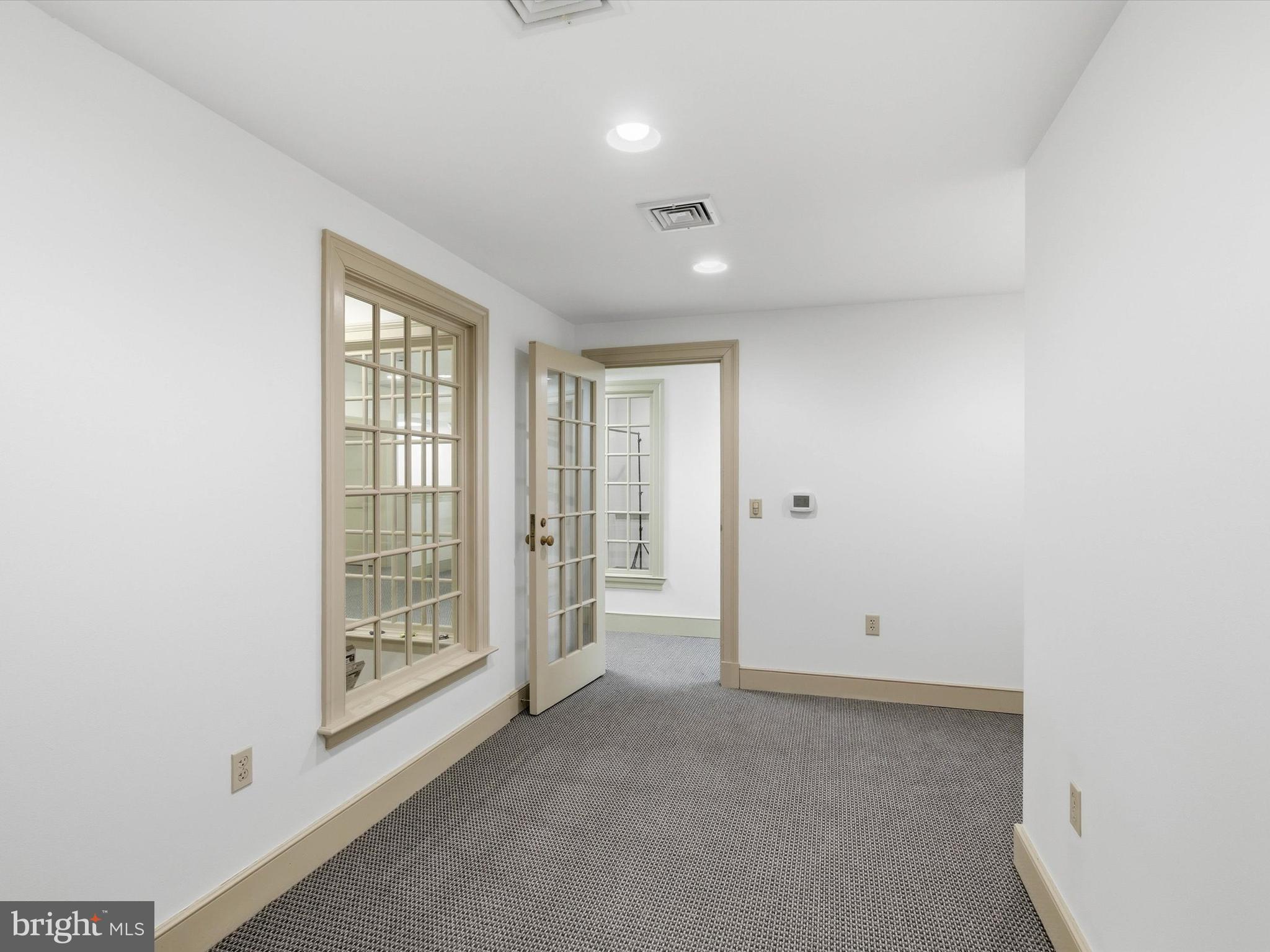 CENTRAL BUSINESS DISTRICT - Commercial Sale