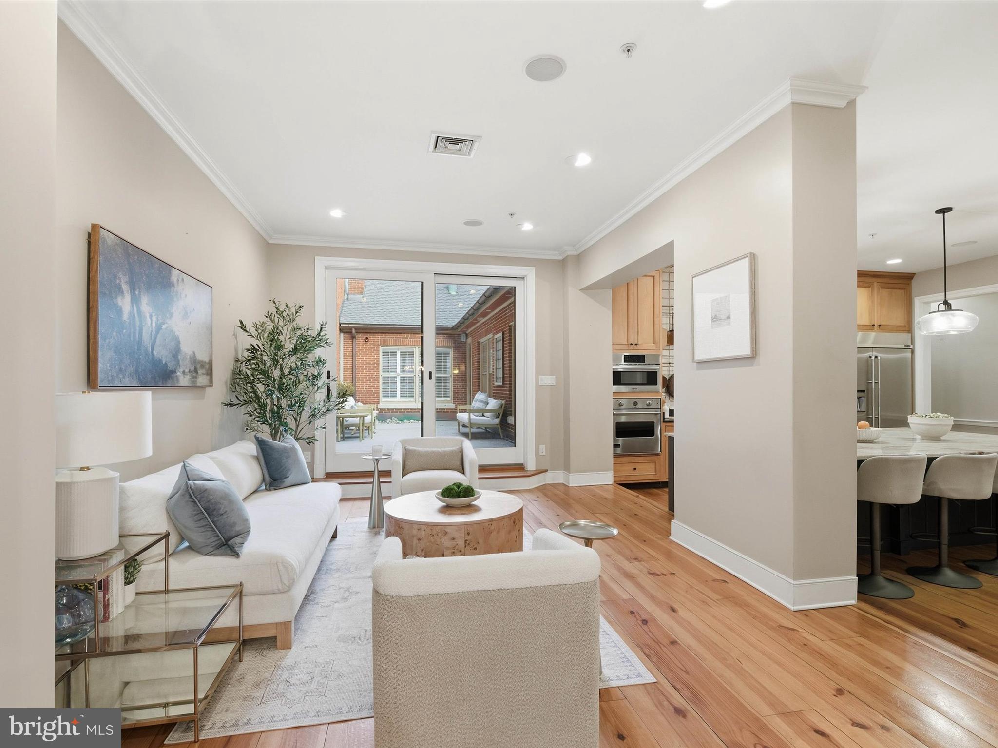 CENTRAL BUSINESS DISTRICT - Commercial Sale