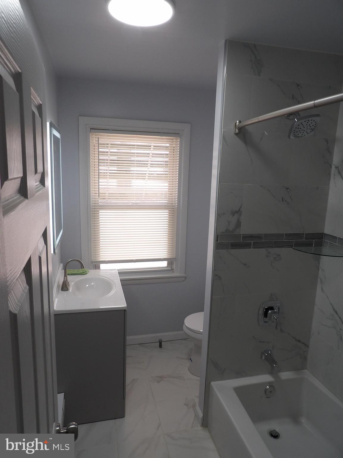 OXFORD CIRCLE - Residential