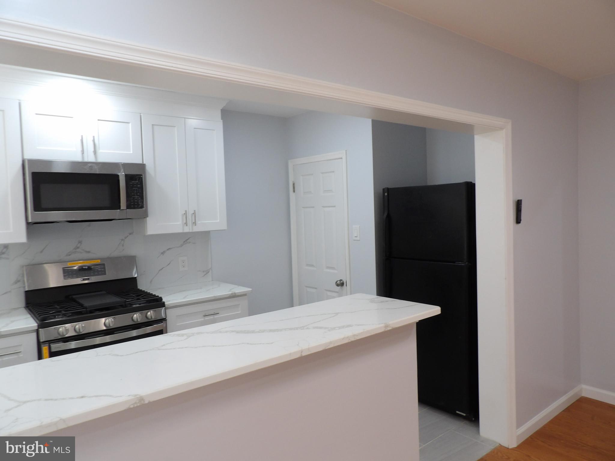 OXFORD CIRCLE - Residential