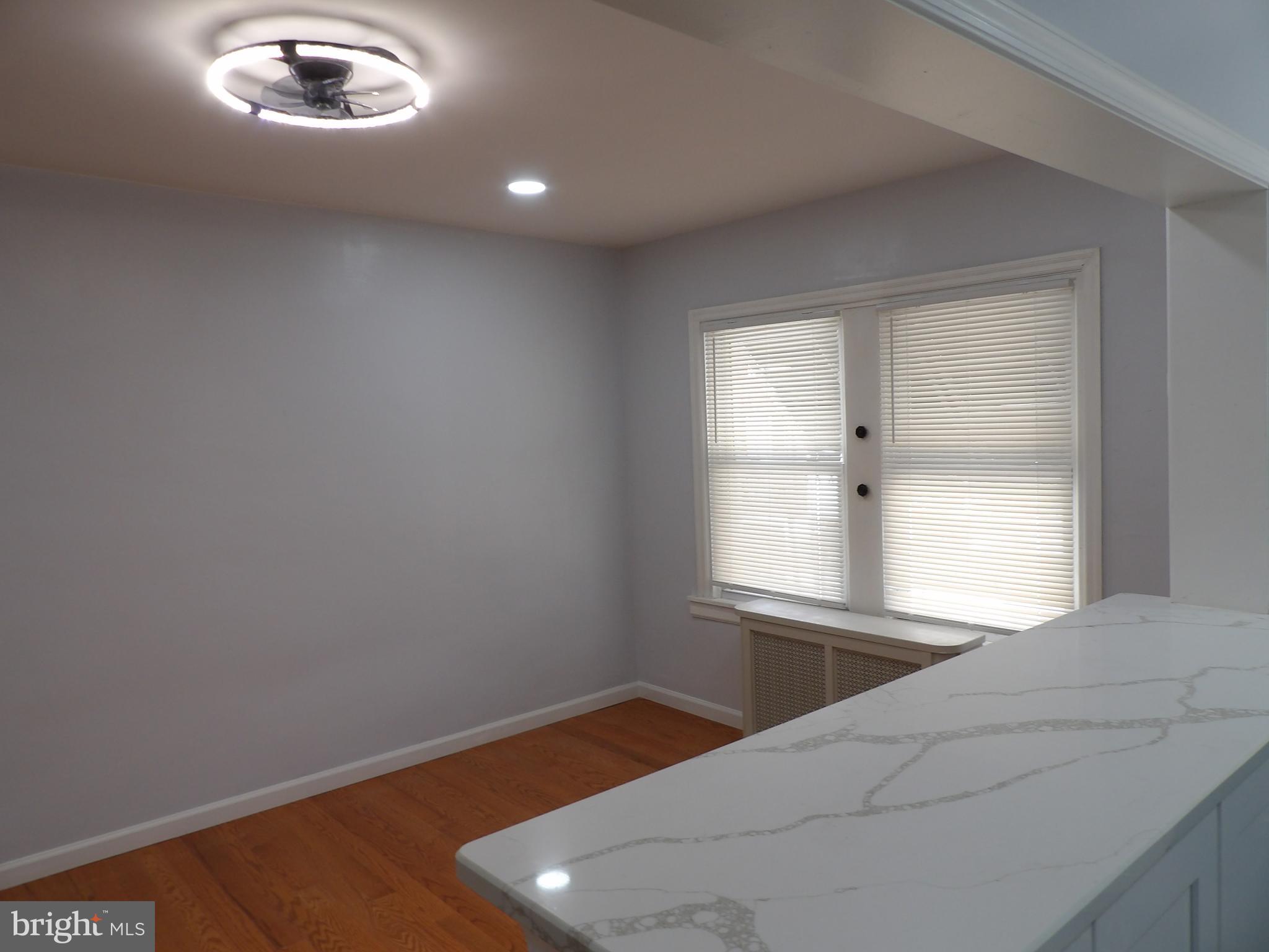 OXFORD CIRCLE - Residential