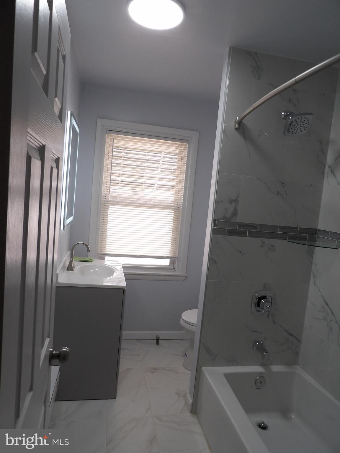 OXFORD CIRCLE - Residential