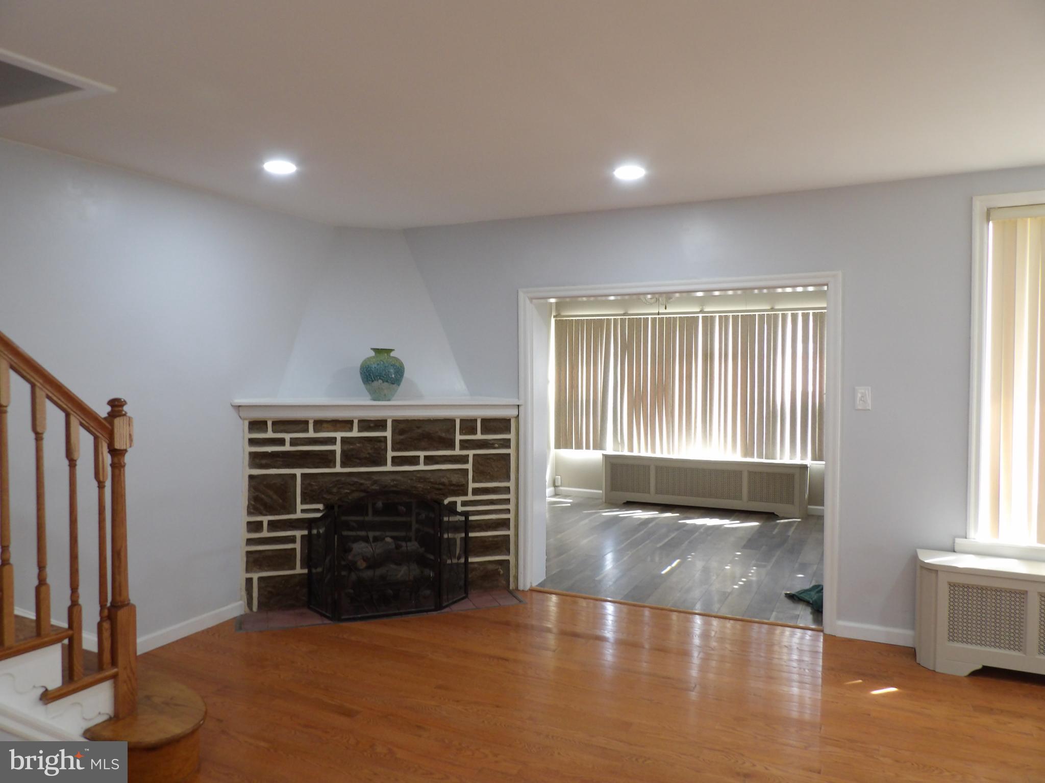 OXFORD CIRCLE - Residential