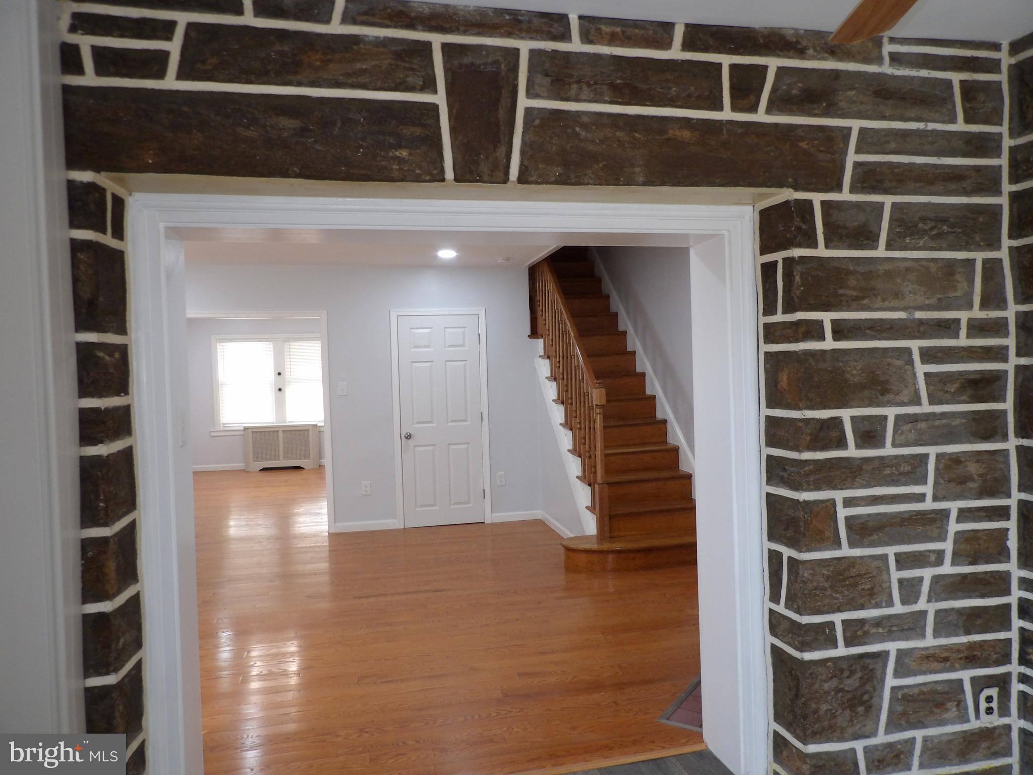 OXFORD CIRCLE - Residential