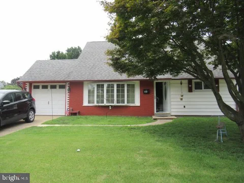 Levittown, PA 19057