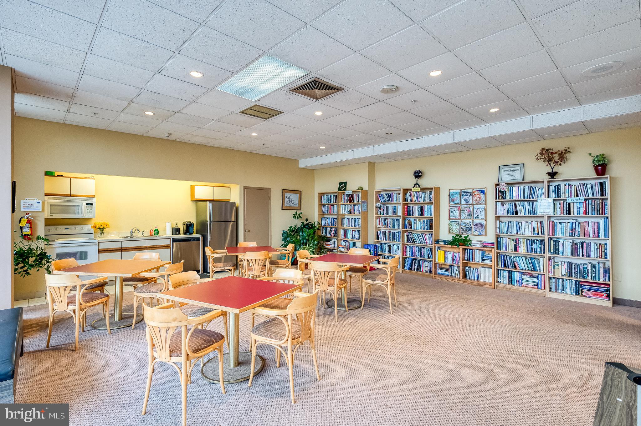 PENTHOUSE CONDOMINIUMS - Residential