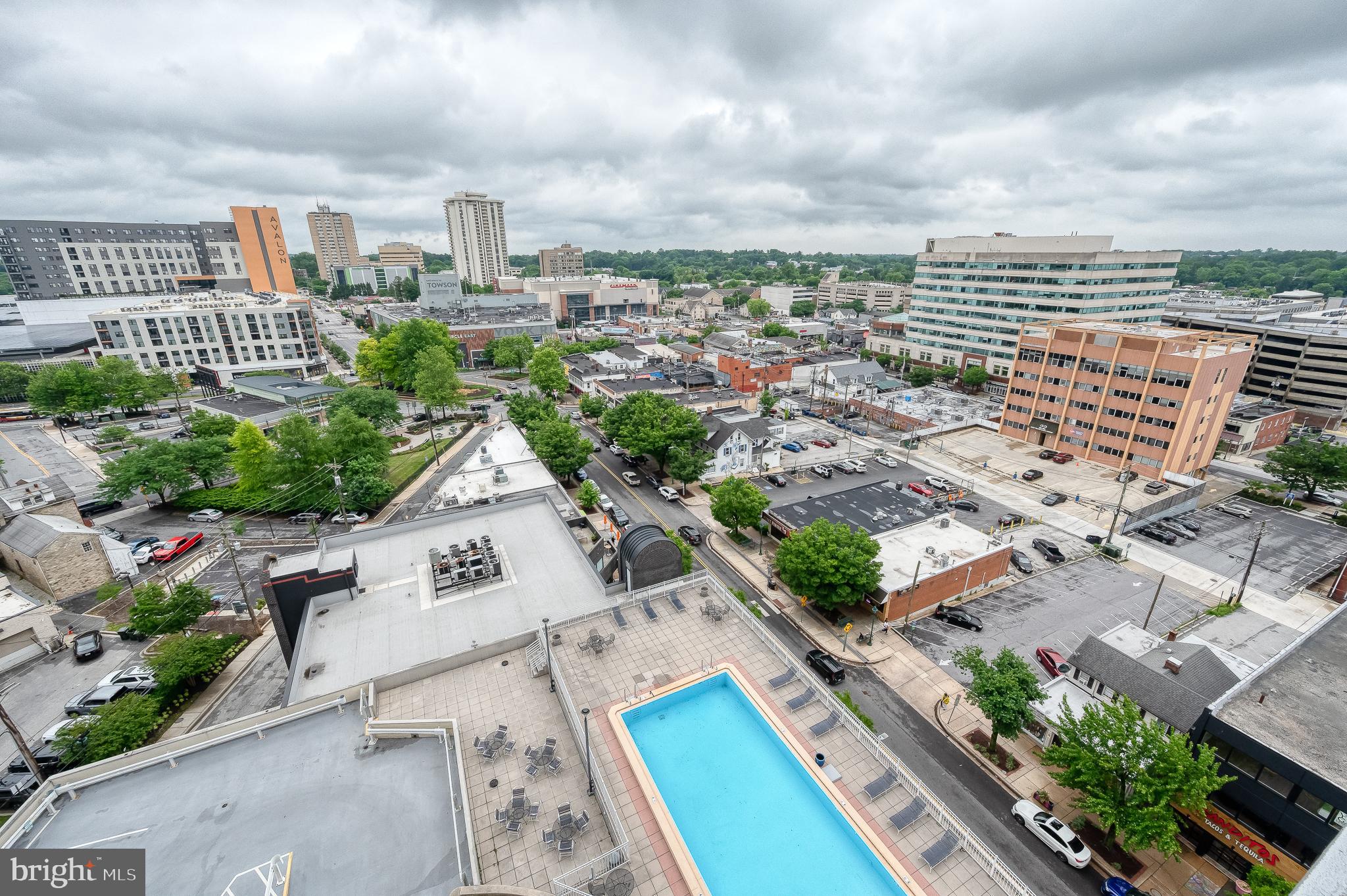 PENTHOUSE CONDOMINIUMS - Residential