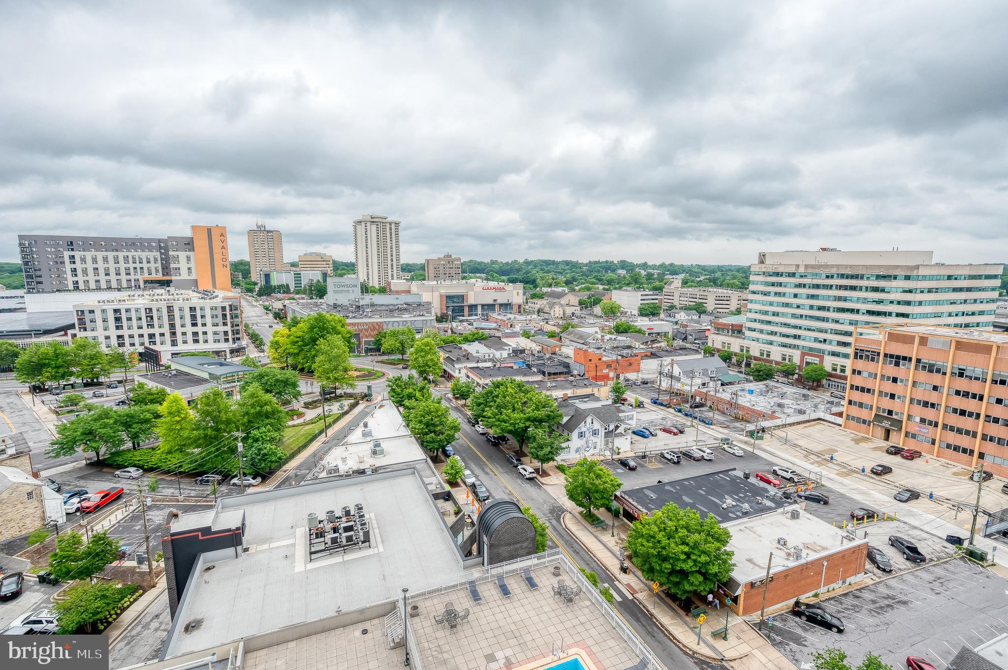 PENTHOUSE CONDOMINIUMS - Residential