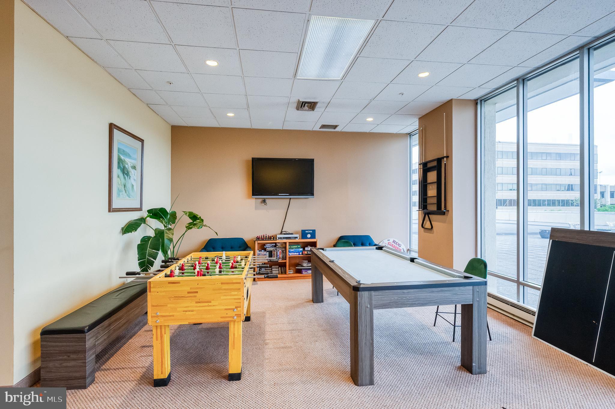 PENTHOUSE CONDOMINIUMS - Residential